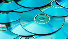 © Fotolia/Giulio Meinardi, mehrere Daten-DVDs © Fotolia/Giulio Meinardi, mehrere Daten-DVDs