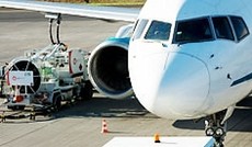 © Bild: Günter Hack/ORF.at, Flugzeug in Parkposition © Bild: Günter Hack/ORF.at, Flugzeug in Parkposition