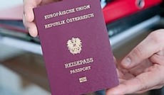 © Bild: ORF.at/Günter Hack, Reisepass mit Chip © Bild: ORF.at/Günter Hack, Reisepass mit Chip