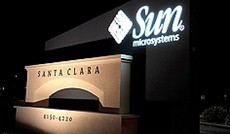 © APA/EPA/John G. Mabanglo, Gebäudeeingang des Firmenhauptsitzes von Sun Microsystems in Santa Clara, Kalifornien © APA/EPA/John G. Mabanglo, Gebäudeeingang des Firmenhauptsitzes von Sun Microsystems in Santa Clara, Kalifornien