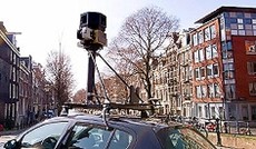 © APA/EPA/Toussaint Kluiters, PKW mit Kamera beim Scannen eines Straßenzuges © APA/EPA/Toussaint Kluiters, PKW mit Kamera beim Scannen eines Straßenzuges