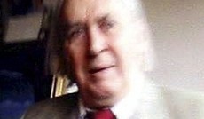 © Bild: APA/EPA/Andreu Dalmau, Aufnahme des britischen Schriftstellers J.G Ballard © Bild: APA/EPA/Andreu Dalmau, Aufnahme des britischen Schriftstellers J.G Ballard
