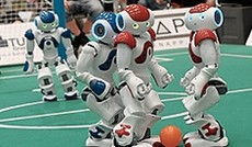 © ORF.at/Nadja Igler, Nao-Roboter im Spiel © ORF.at/Nadja Igler, Nao-Roboter im Spiel