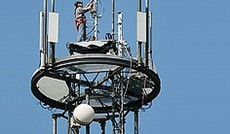 © AP/Matthias Rietschel, Mobilfunkmast © AP/Matthias Rietschel, Mobilfunkmast