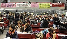 © APA/Herbert Pfarrhofer, Audimax von Studenten besetzt © APA/Herbert Pfarrhofer, Audimax von Studenten besetzt