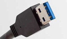 © USB Implementers Forum, Der neue USB 3.0 Stecker mit blauem Innenleben © USB Implementers Forum, Der neue USB 3.0 Stecker mit blauem Innenleben