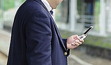 © Fotolia/kelly marken , Mann, Handy © Fotolia/kelly marken , Mann, Handy