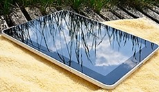 © ORF.at/Nadja Igler, iPad in der Sonne auf Handtuch © ORF.at/Nadja Igler, iPad in der Sonne auf Handtuch