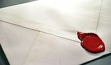 � Fotolia/bilderbox , Brief mit rotem Siegel