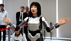 � AP/Koji Sasahara, weiblicher Roboter