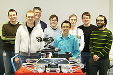  ORF.at, sterreichische Teilnehmer der RoboCup 2009 i Graz: Das RoboRescueTeam der FH Wels mit 