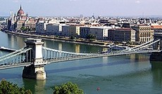 � Foltolia/Dreadlock , Skyline von Budapest