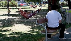 � Bild: eSeL, H�ngematten im Kreiskypark