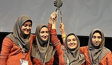 � ORF.at/Nadja Igler, Gewinnerinnen eines iranischen Frauenteams beim RoboCup 2009