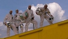 � eSeL, Vier M�nner auf Container