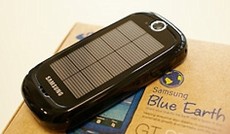 � G�nter Hack, Solarzellen-Handy Samsung Blue Earth