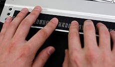 © AP/Paul Sakuma, Braille Tastatur © AP/Paul Sakuma, Braille Tastatur